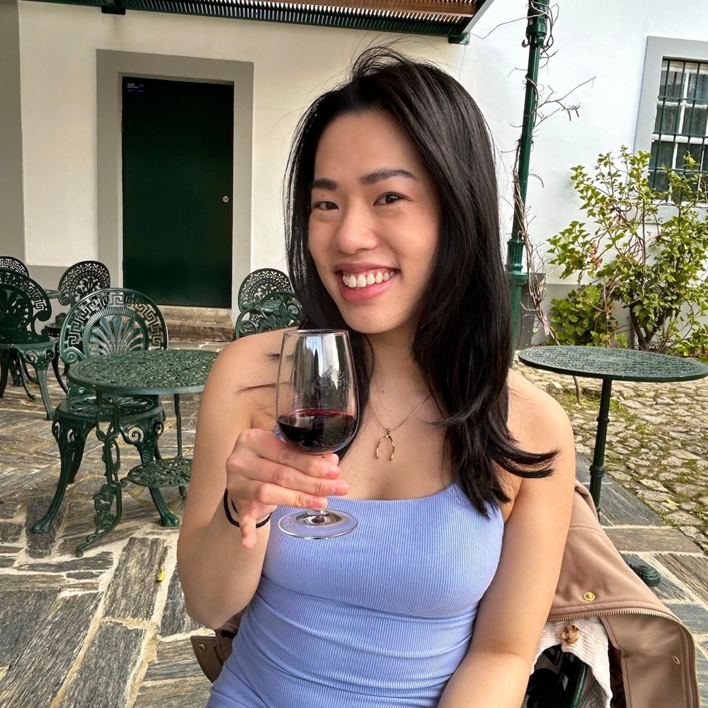 Meet your Posher, Courtney